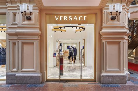 gianni versace store.